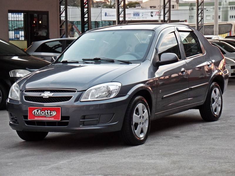 CHEVROLET - PRISMA - 2011/2012 - Cinza - R$ 32.500,00