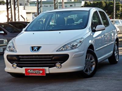 PEUGEOT - 307 - 2010/2011 - Branca - R$ 31.800,00