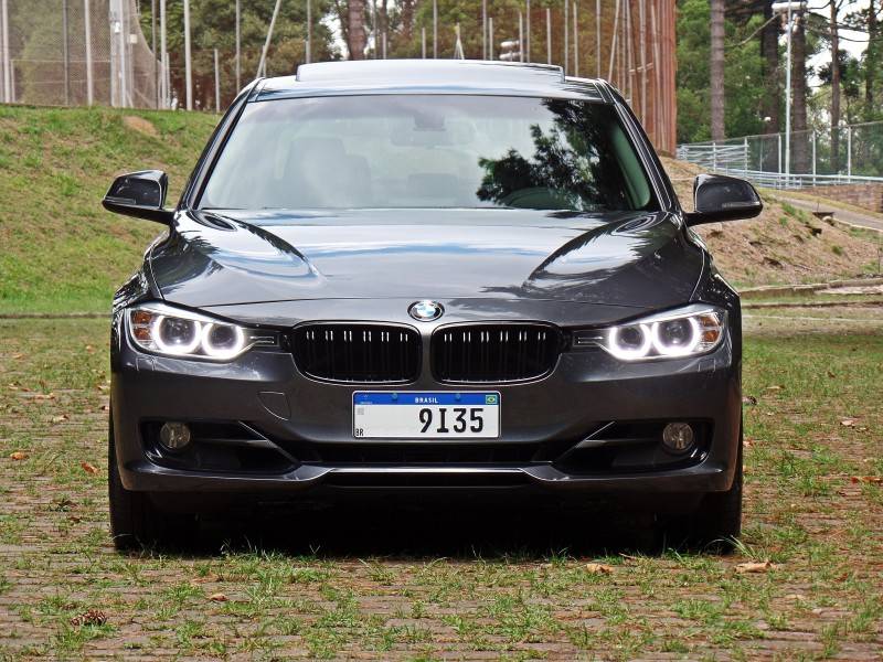 BMW - 328I - 2015/2015 - Cinza - R$ 135.800,00