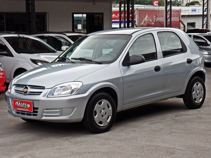 CHEVROLET - CELTA - 2010/2011 - Prata - R$ 29.800,00