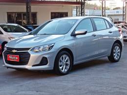 CHEVROLET - ONIX - 2022/2023 - Prata - R$ 68.800,00