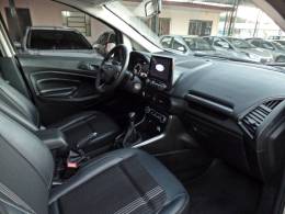 FORD - ECOSPORT - 2017/2018 - Prata - R$ 75.800,00