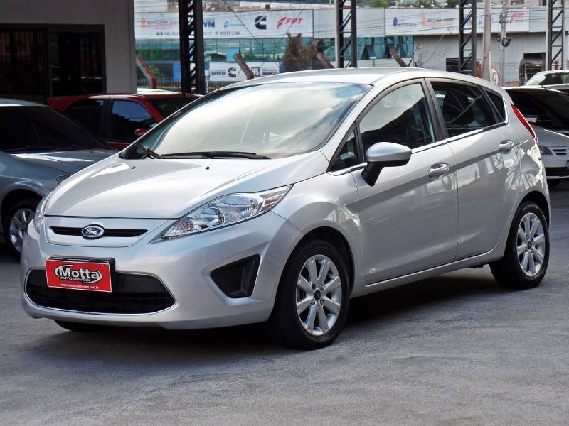 FORD - FIESTA - 2012/2012 - Prata - R$ 39.800,00