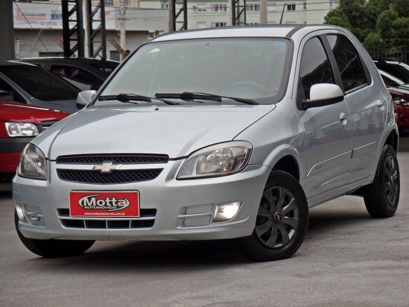 CHEVROLET - CELTA - 2011/2012 - Prata - R$ 31.800,00