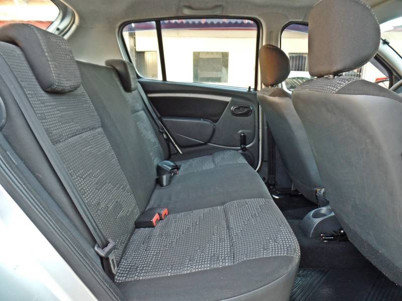 RENAULT - SANDERO - 2009/2010 - Prata - R$ 27.800,00