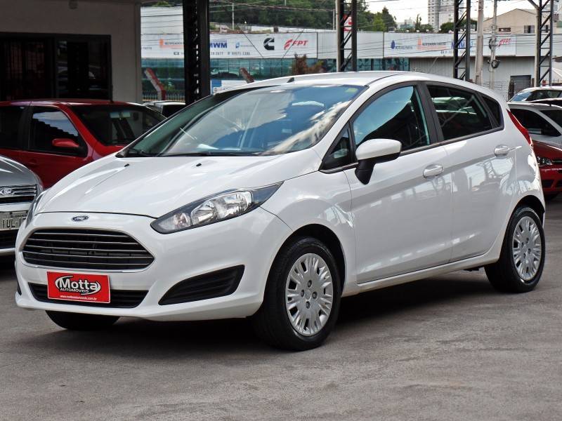 FORD - FIESTA - 2014/2015 - Branca - R$ 45.800,00