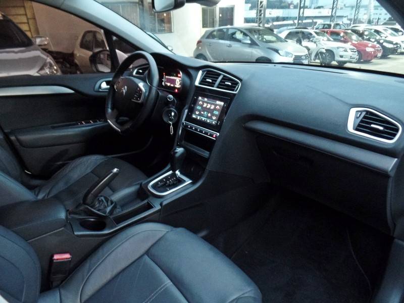 CITROËN - C4 LOUNGE - 2018/2019 - Branca - R$ 69.800,00