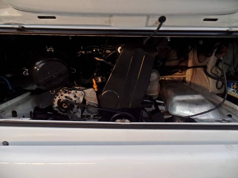 VOLKSWAGEN - KOMBI - 2011/2012 - Branca - R$ 52.800,00
