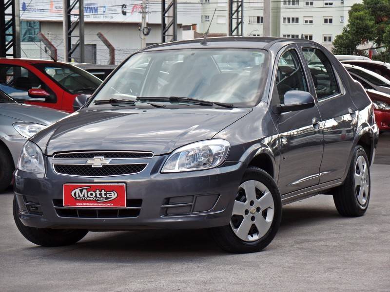 CHEVROLET - PRISMA - 2011/2012 - Cinza - R$ 32.500,00