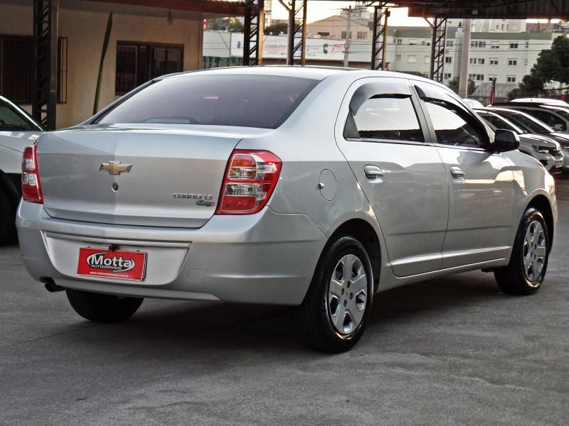 CHEVROLET - COBALT - 2015/2015 - Prata - R$ 47.800,00