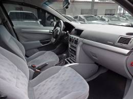 CHEVROLET - VECTRA - 2007/2008 - Preta - R$ 34.800,00