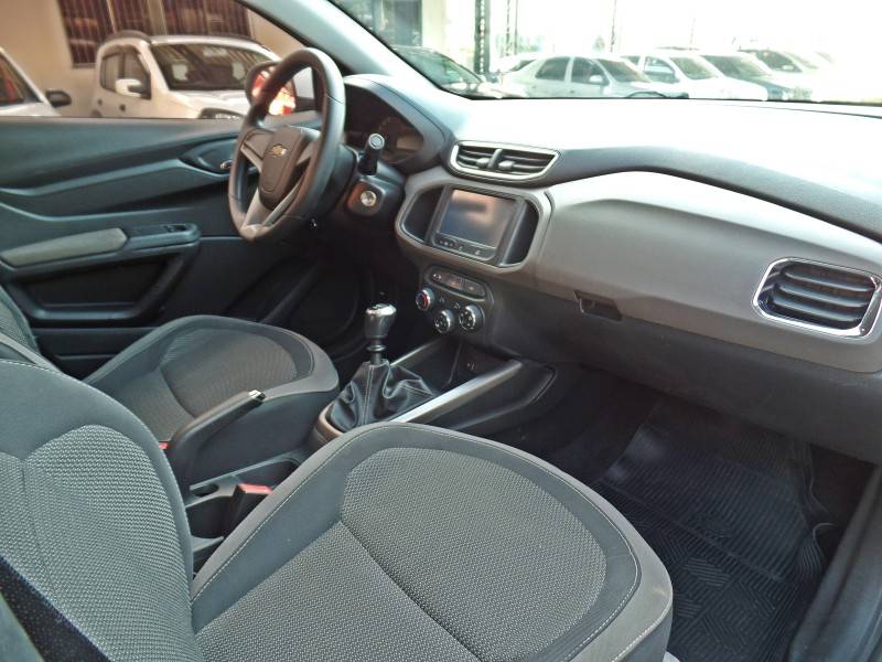 CHEVROLET - PRISMA - 2014/2015 - Branca - R$ 49.900,00