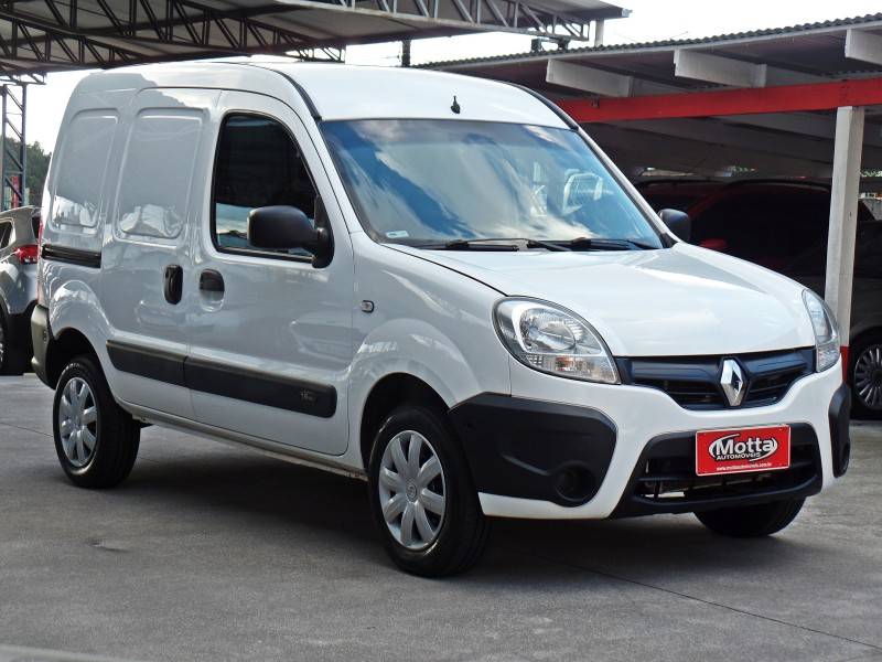 RENAULT - KANGOO - 2015/2016 - Branca - R$ 47.800,00