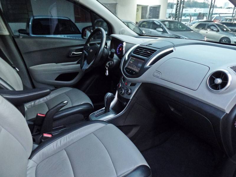 CHEVROLET - TRACKER - 2015/2015 - Cinza - R$ 72.800,00