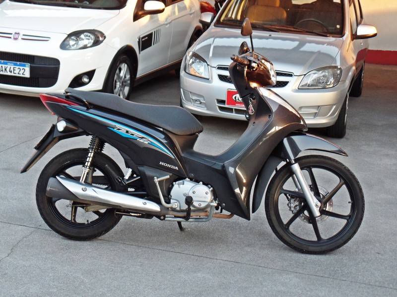 HONDA - BIZ 125 - 2017/2017 - Cinza - R$ 13.800,00