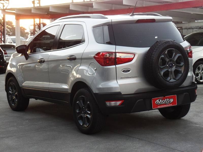 FORD - ECOSPORT - 2017/2018 - Prata - R$ 75.800,00