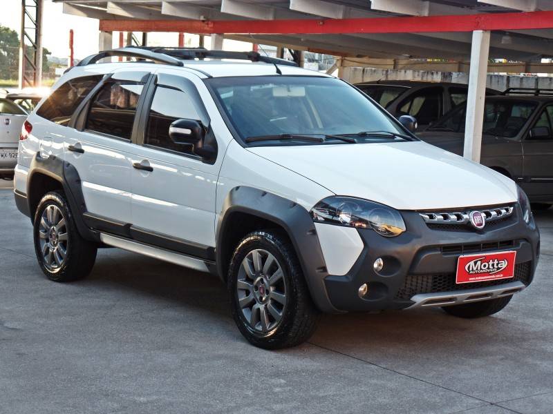FIAT - PALIO - 2014/2015 - Branca - R$ 49.800,00