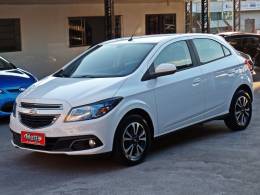 CHEVROLET - ONIX - 2015/2016 - Branca - R$ 54.800,00