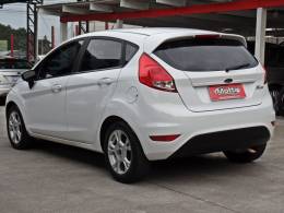 FORD - FIESTA - 2014/2015 - Branca - R$ 47.800,00