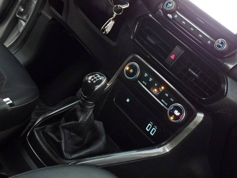 FORD - ECOSPORT - 2017/2018 - Prata - R$ 75.800,00