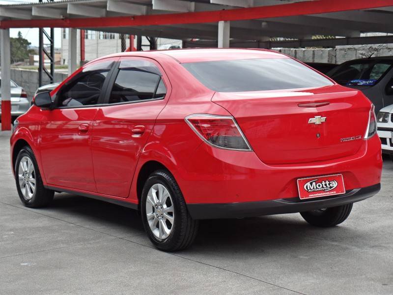 CHEVROLET - PRISMA - 2015/2016 - Vermelha - R$ 58.800,00