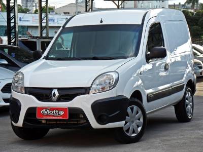 RENAULT - KANGOO - 2015/2016 - Branca - R$ 47.800,00
