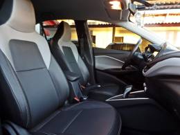CHEVROLET - ONIX - 2023/2024 - Prata - R$ 110.800,00
