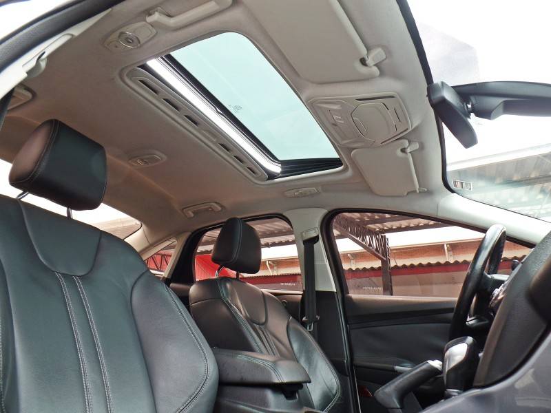 FORD - FOCUS - 2015/2015 - Branca - Sob Consulta