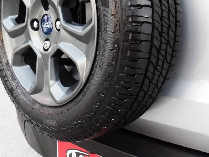 FORD - ECOSPORT - 2017/2018 - Prata - R$ 75.800,00