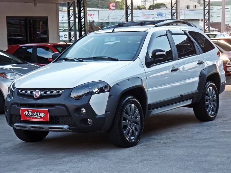 FIAT - PALIO - 2014/2015 - Branca - R$ 49.800,00