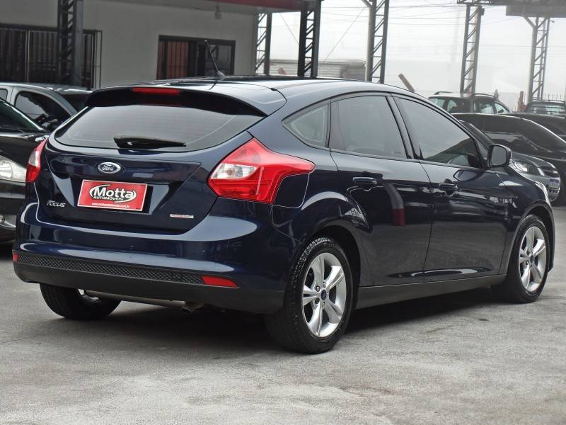 FORD - FOCUS - 2013/2014 - Azul - R$ 52.800,00