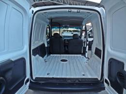 RENAULT - KANGOO - 2015/2016 - Branca - R$ 47.800,00