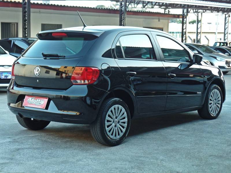 VOLKSWAGEN - GOL - 2013/2014 - Preta - Sob Consulta